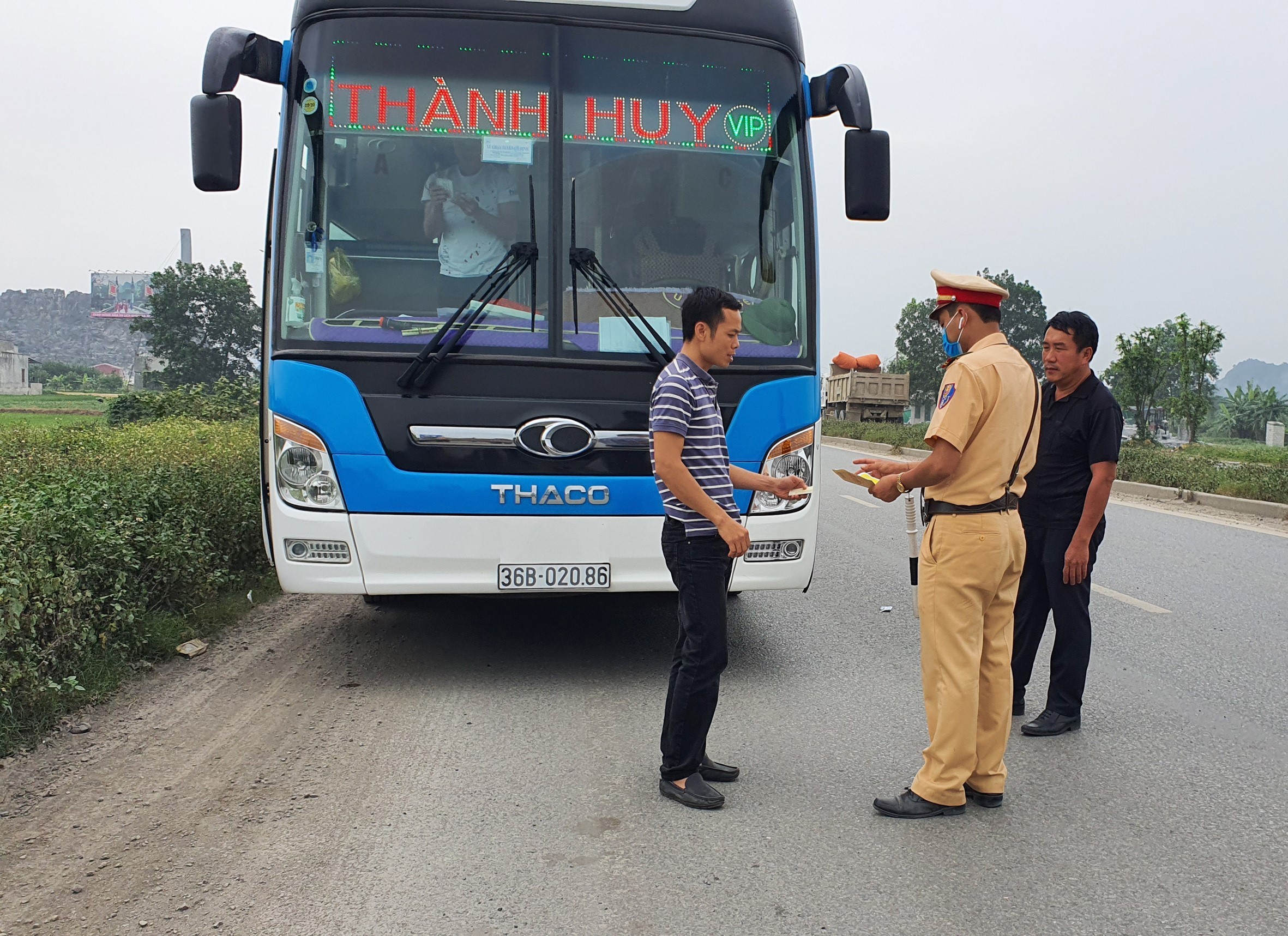 Tăng cường tuần tra, xử lý nghiêm các hành vi vi phạm